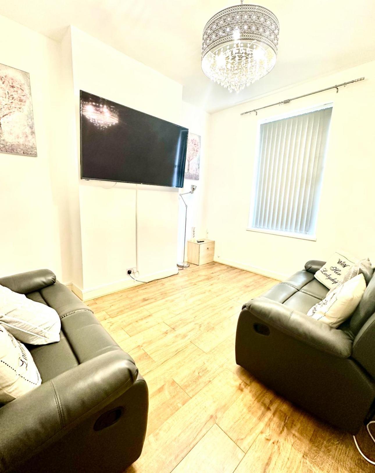 Arthur Street, Stylish 3 Bedroom House キングストン・アポン・ハル エクステリア 写真